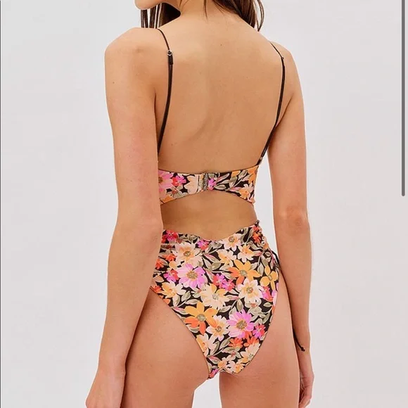 FOR LOVE & LEMONS Vienna Floral One-piece - Picture 8 of 11